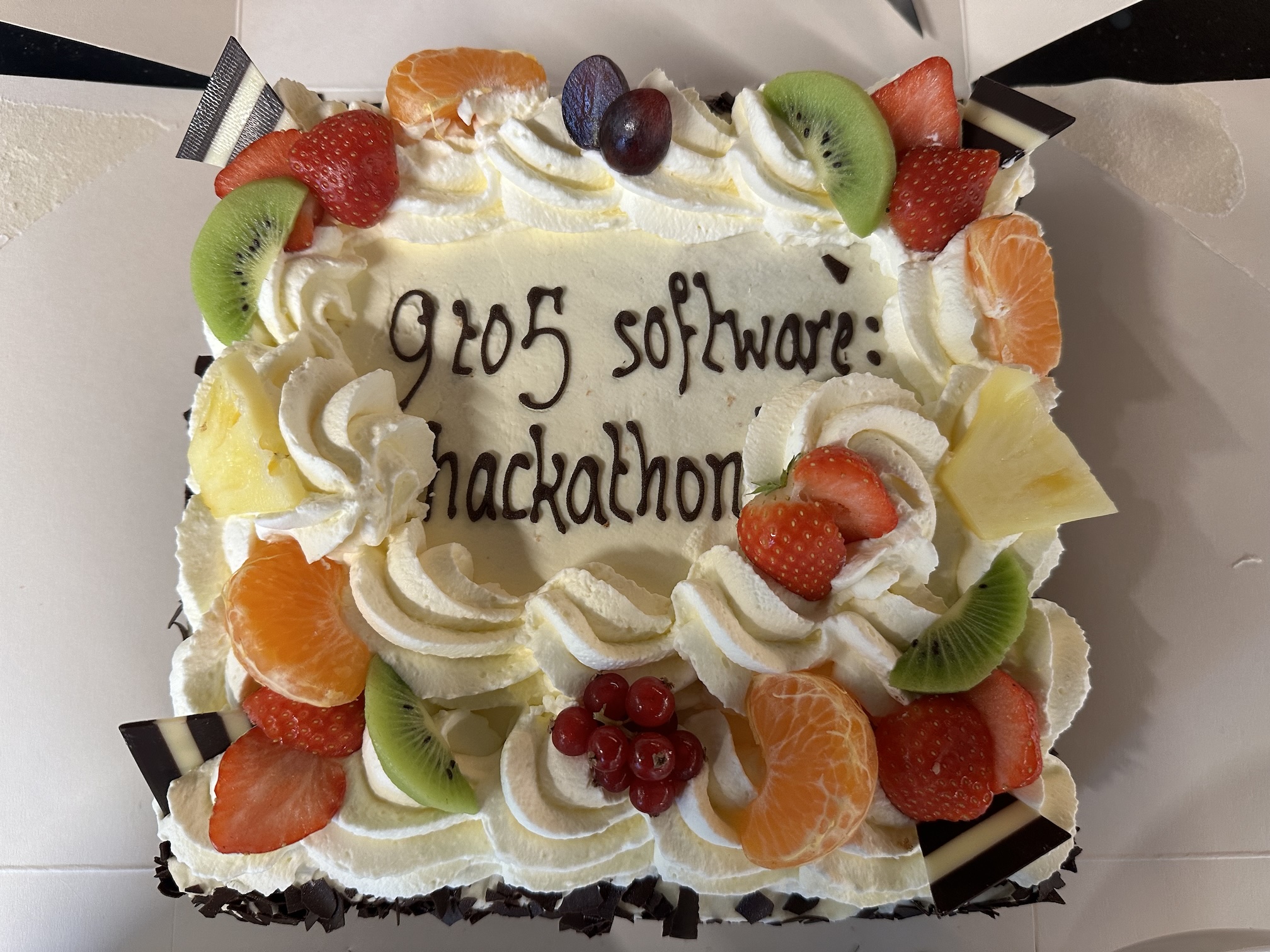 Hackathon - 9to5 cake